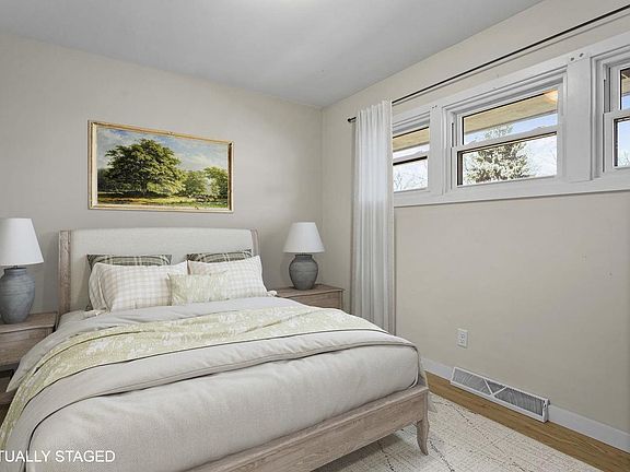 4th image of 3329 Webb Avenue