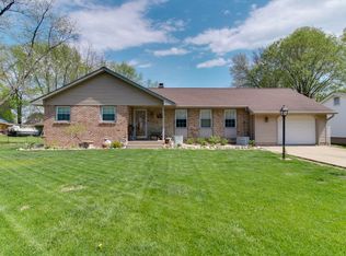 508 S Oak St, Delavan, IL 61734