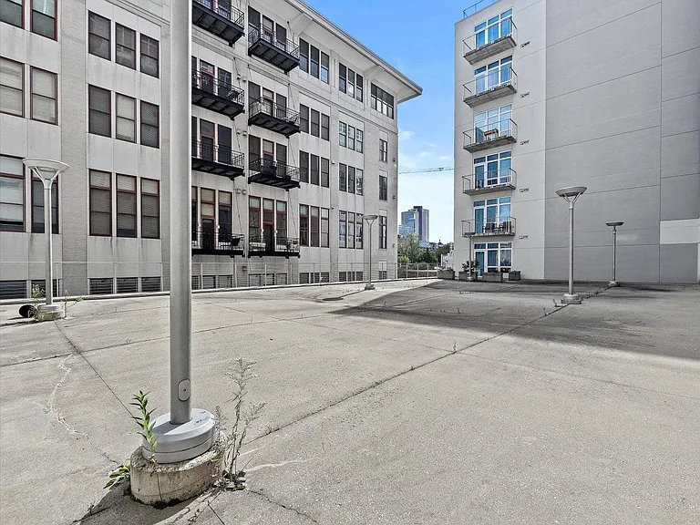 601 E Ogden Ave #505 — Photo 19