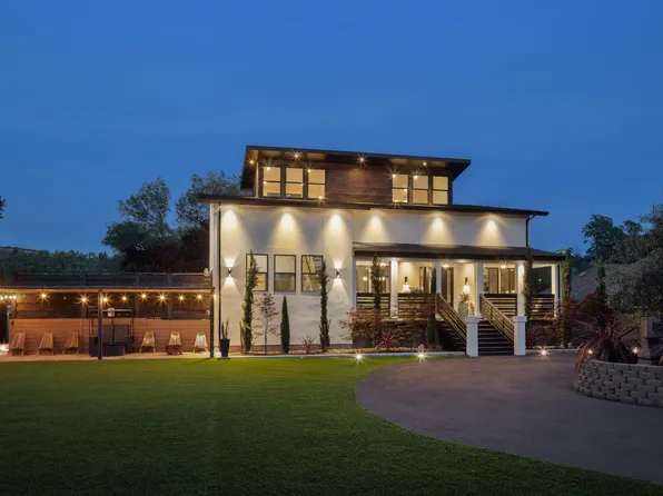 18015 Riverside Drive, Sonoma, CA 95476