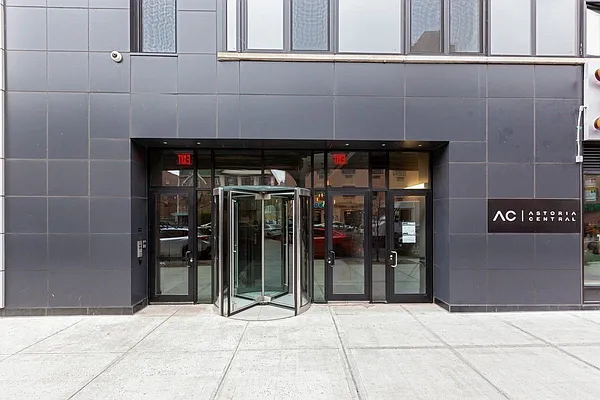 Rented by REAL New York | media 32