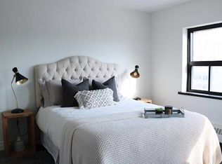 936 King St W #305, Kitchener, ON N2G1G4