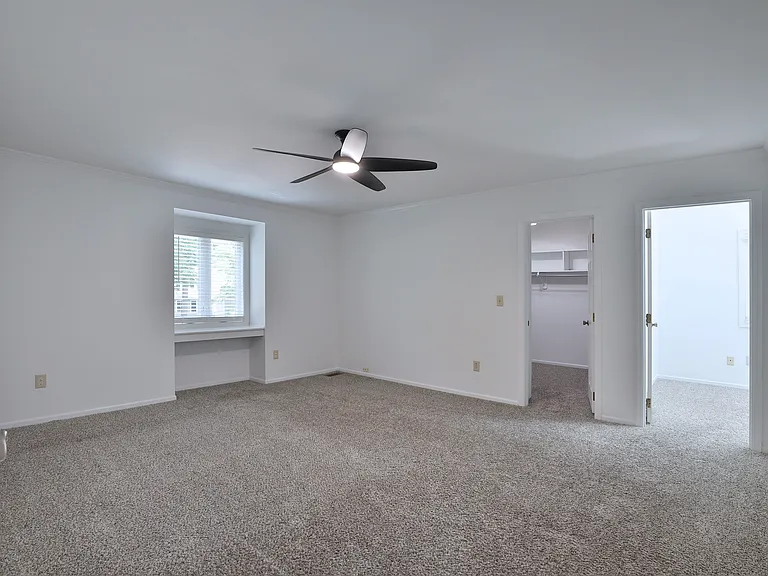 1086 Ravine Ridge Dr — Photo 43