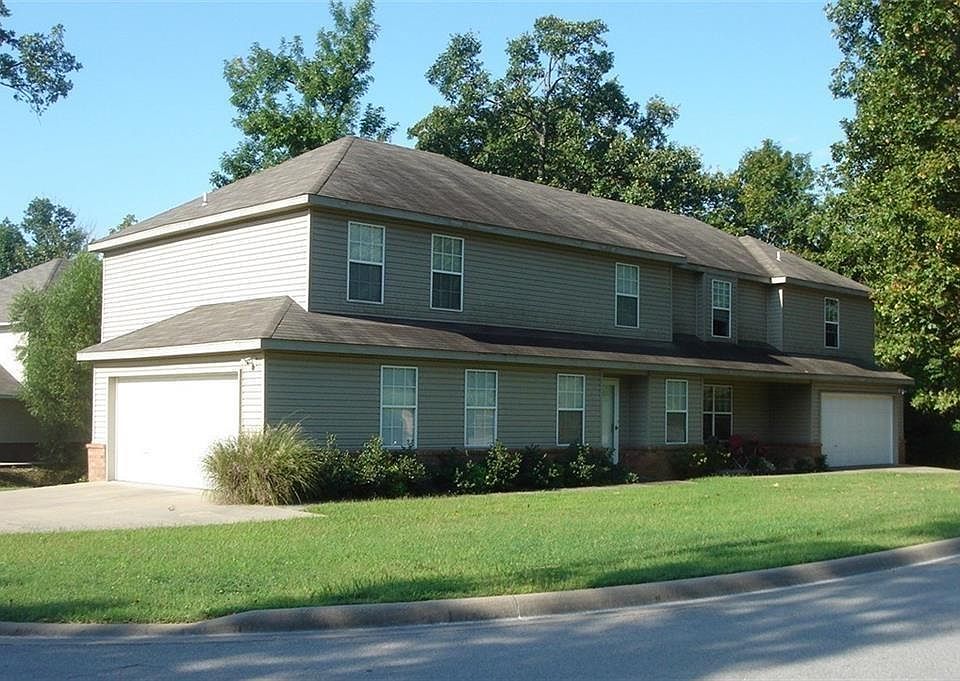 1st image of 2109 & 2111 E Cinnamon Way