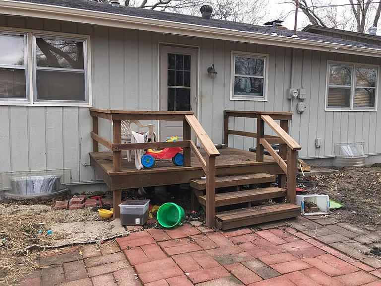 2409 Manchester Rd — Photo 2