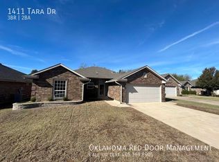 1411 Tara Dr, Moore, OK 73160