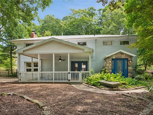 1200 Evergreen Dr, Pittsburgh, PA 15235