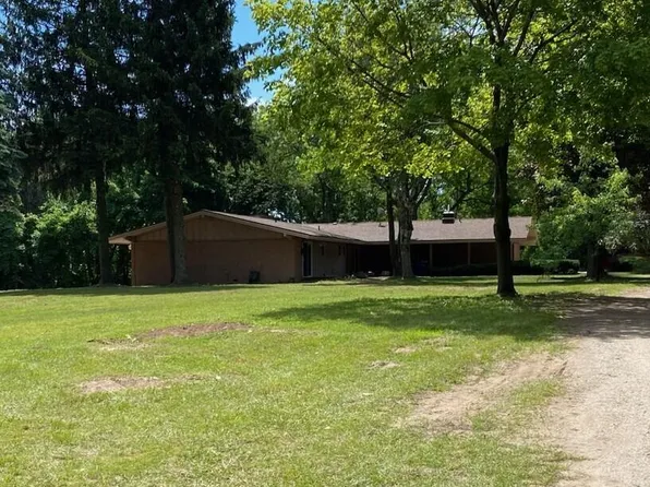 3283 W Kinney Rd, Ludington, MI 49431