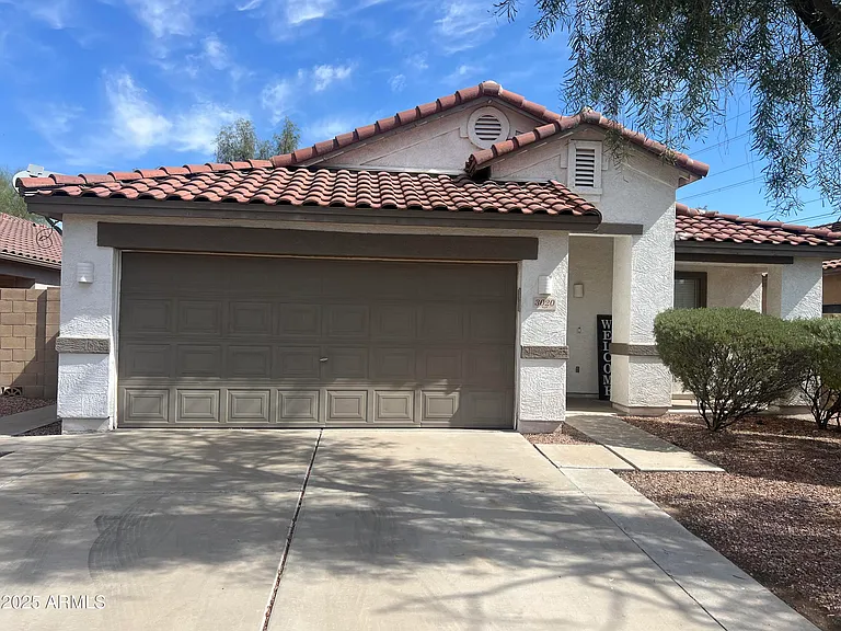 3020 W Red Fox Rd #3020 — Photo 4