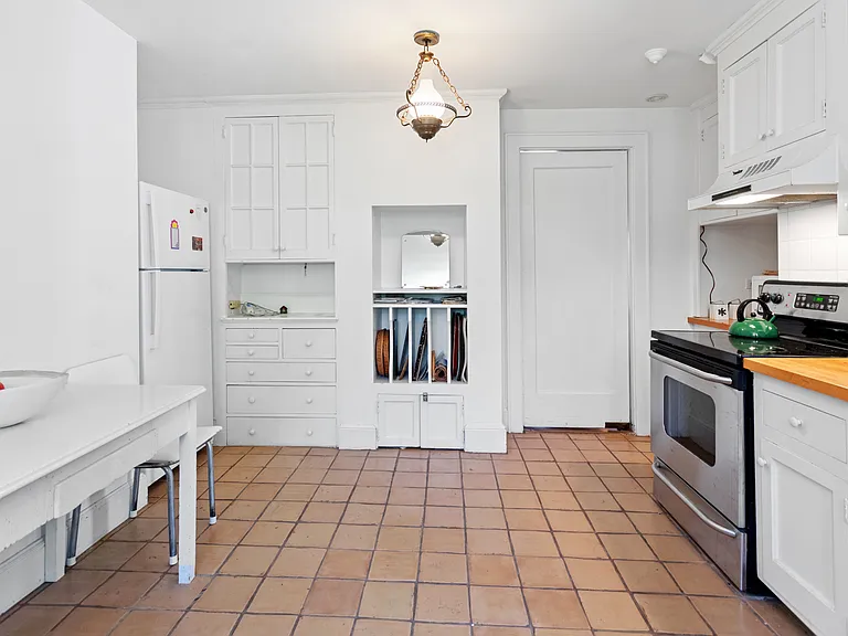 50 Fairview Ave — Photo 11