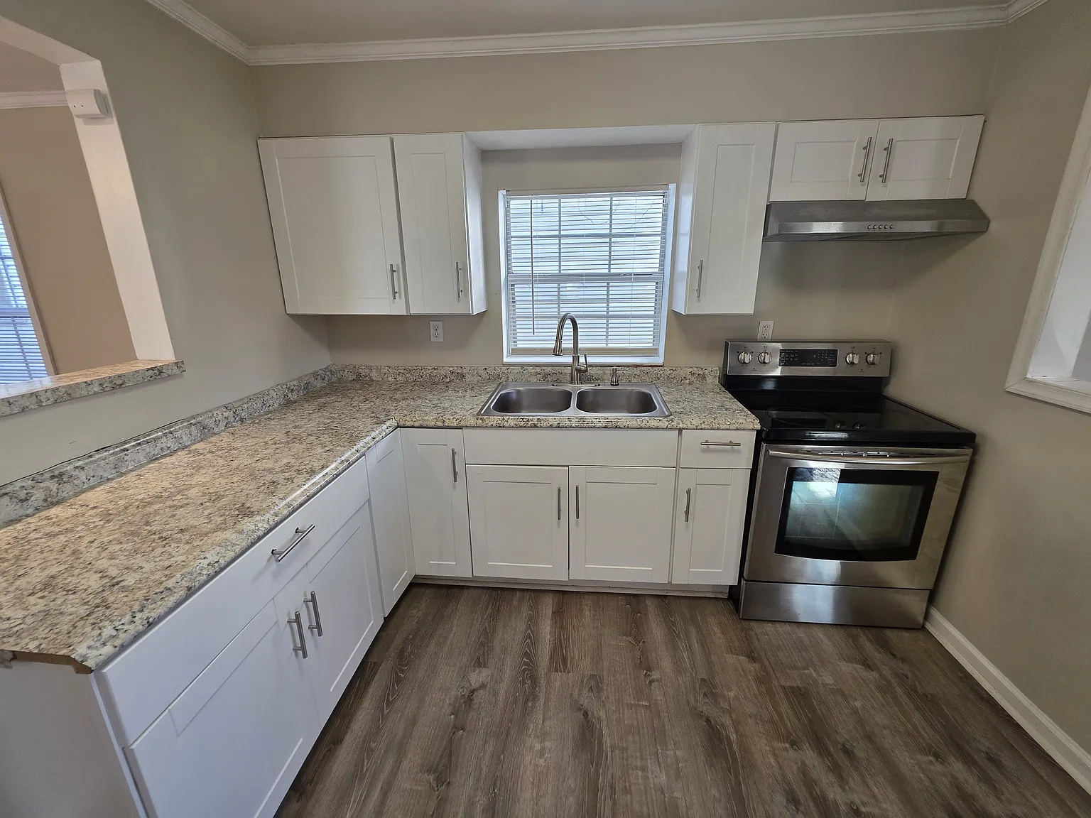 4 bed, 1543 sqft, $2,400 — Photo 3