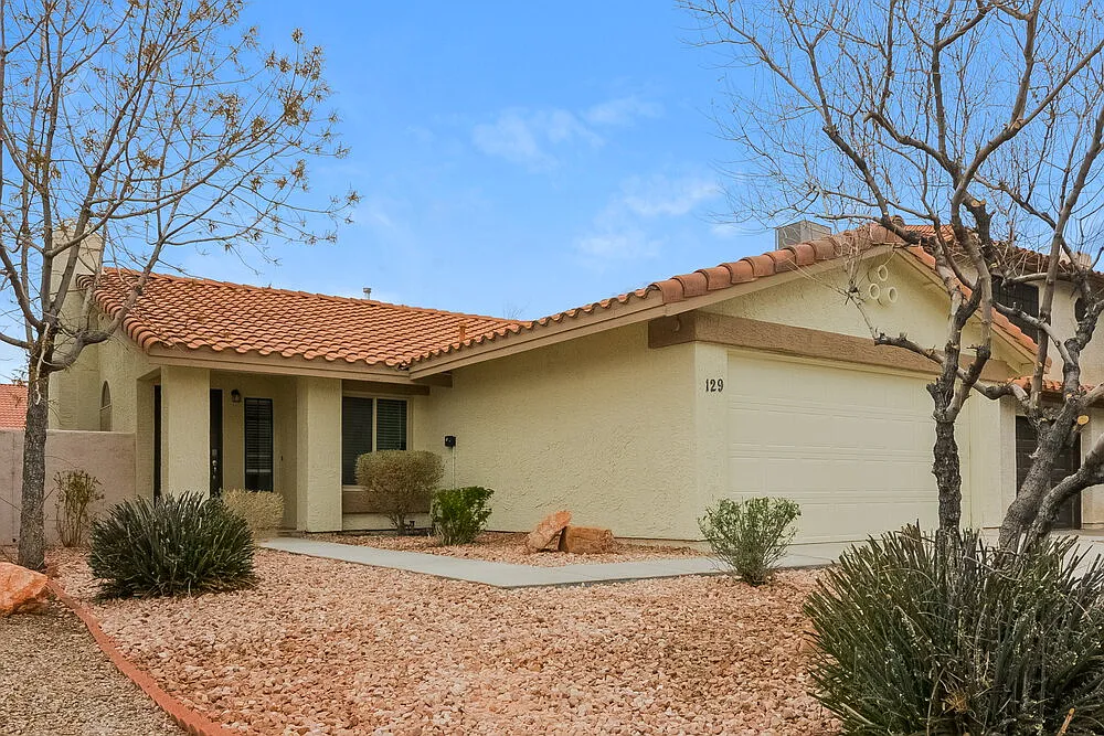 3 bed, 2.0 bath, 1245 sqft, $2,940 — Photo 3