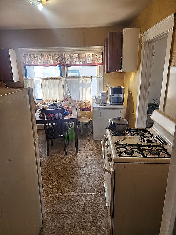 13814 Benwood Ave, Cleveland, OH 44105 Zillow