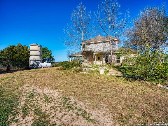 2nd image of 846 RIVER BLUFF CIR