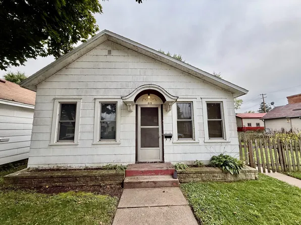 615 E 3rd St, Winona, MN 55987