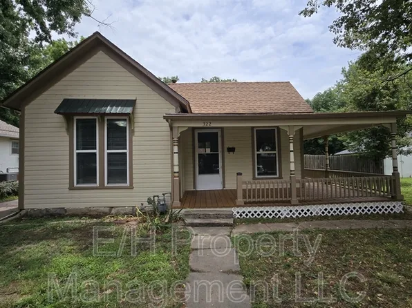 322 N Park Ave, Valley Center, KS 67147