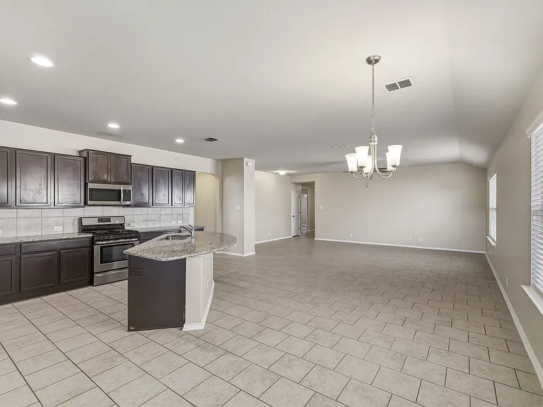 8810 Double Oak — Photo 13