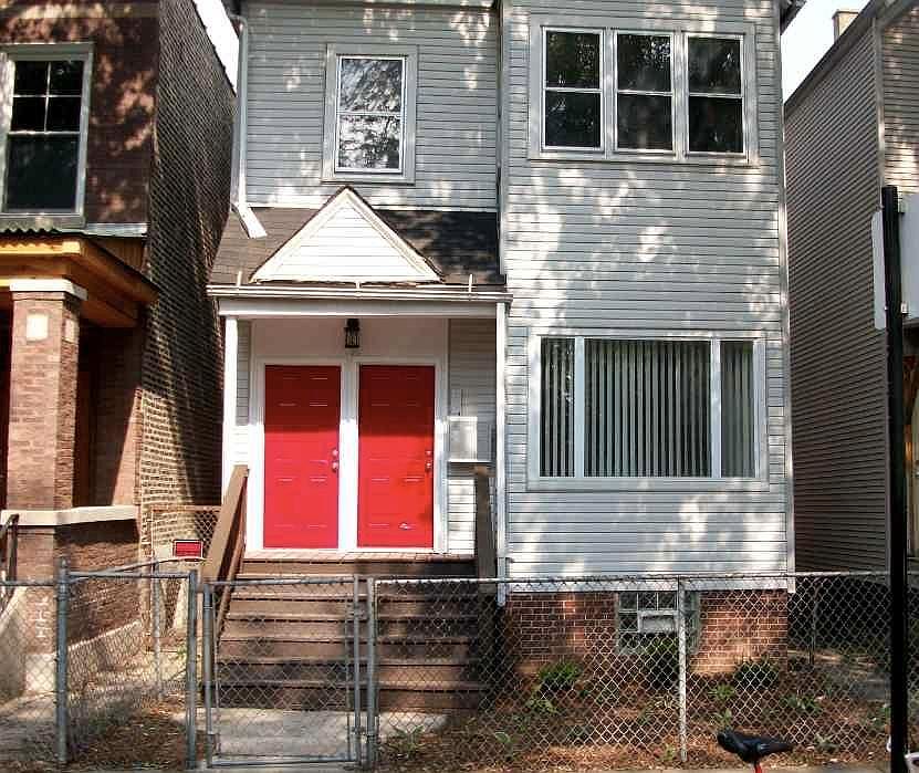 1st image of 1633 N Rockwell St #3