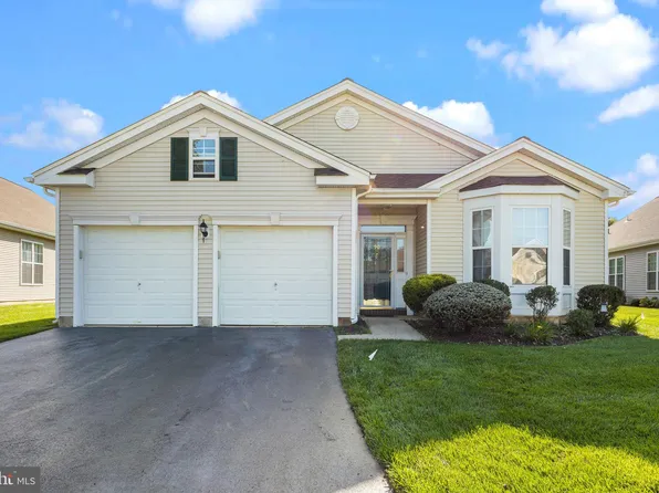 90 Minuteman Cir, Allentown, NJ 08501