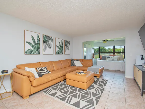 4696 Lucerne Lakes Boulevard #102, Lake Worth, FL 33467