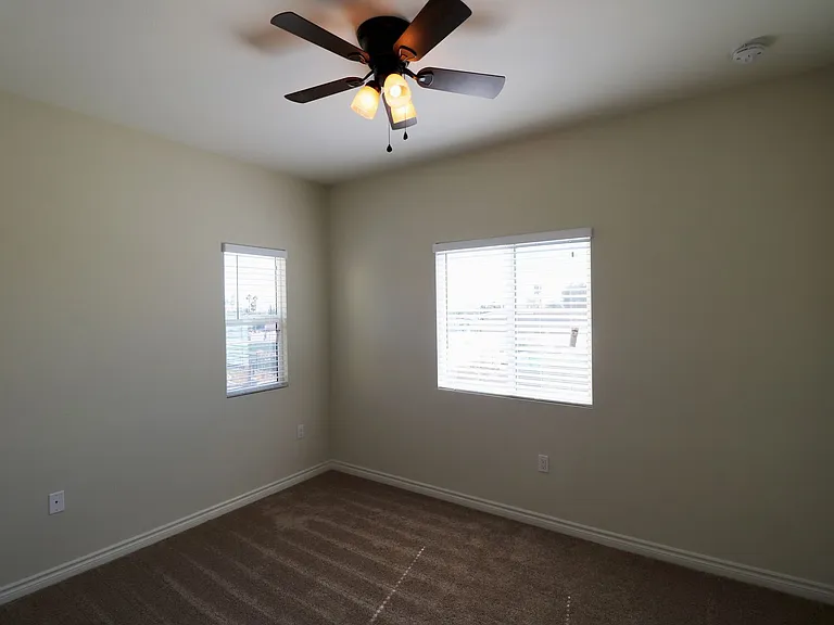Santa Barbara Luxury Apartment Homes — Photo 26
