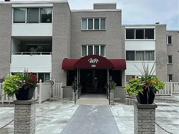 520 Meredith Ln APT 516, Cuyahoga Falls, OH 44223