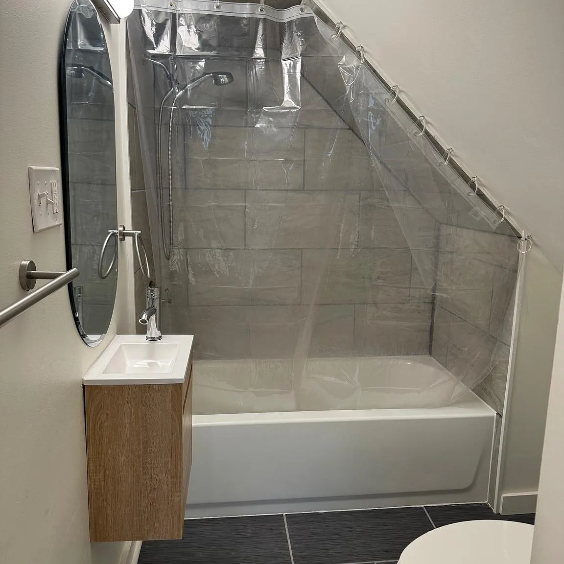 1 bed, 650 sqft, $1,000 — Photo 3