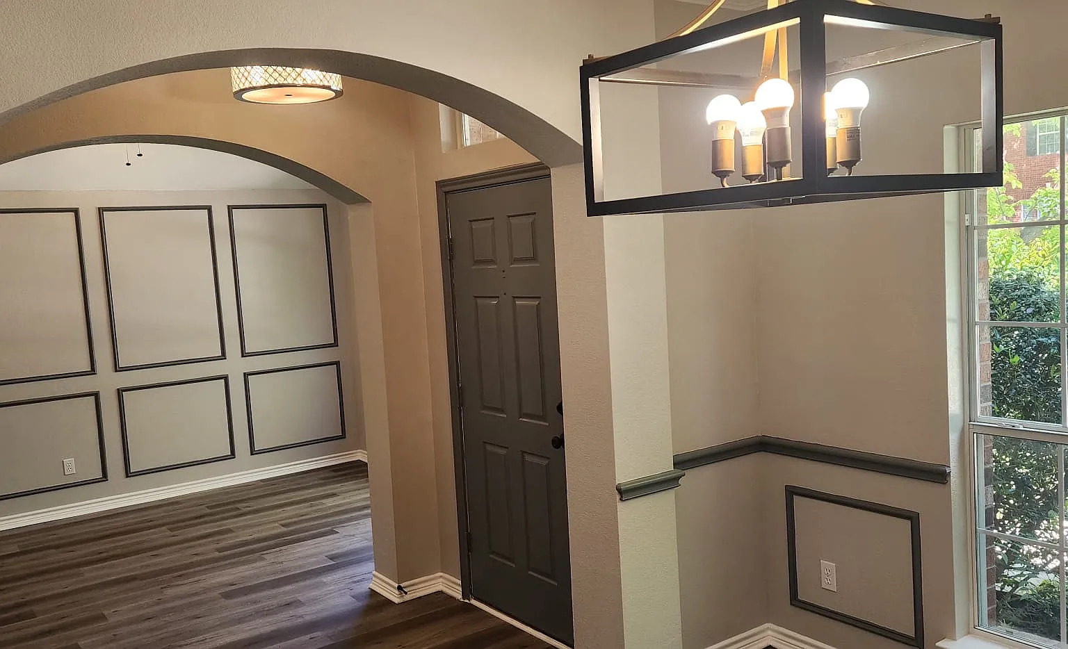 3 bed, 1980 sqft, $3,095 — Photo 2