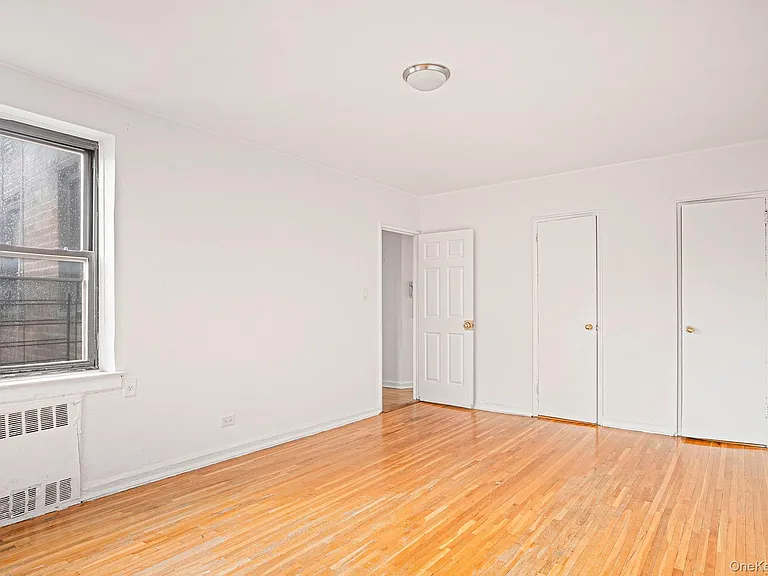 14350 Hoover Ave — Photo 5