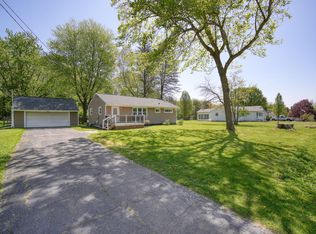 5411 Sharon Dr, Jackson, MI 49203