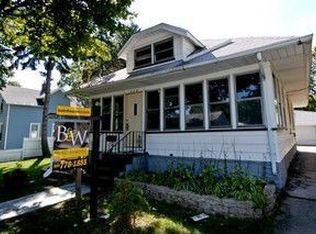 628 Monroe St, Aurora, IL 60505