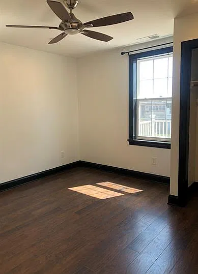 2 bed, 980 sqft, $2,845 — Photo 4