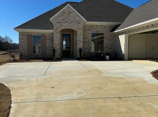 489 Aurora Cir, Canton, MS 39046