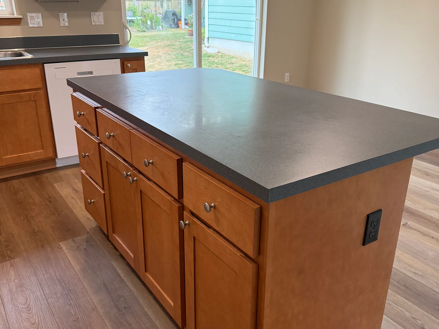 2 bed, 930 sqft, $1,995 — Photo 3