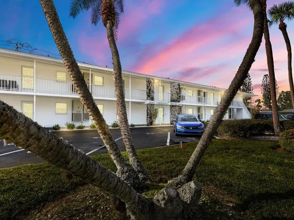 3900 Roxane Blvd APT 7B, Sarasota, FL 34235