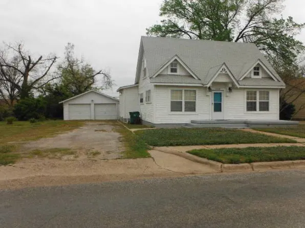 3228 Paradise St, Vernon, TX 76384