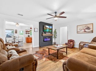 703 S College St, Celeste, TX 75423