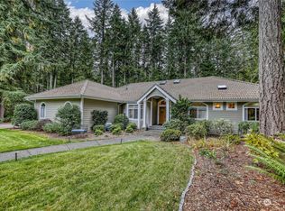 8821 Hudson Ct NE, Bainbridge Island, WA 98110