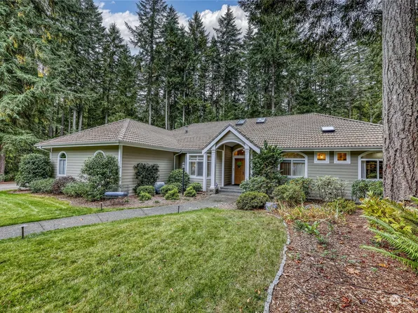 8821 Hudson Court NE, Bainbridge Island, WA 98110