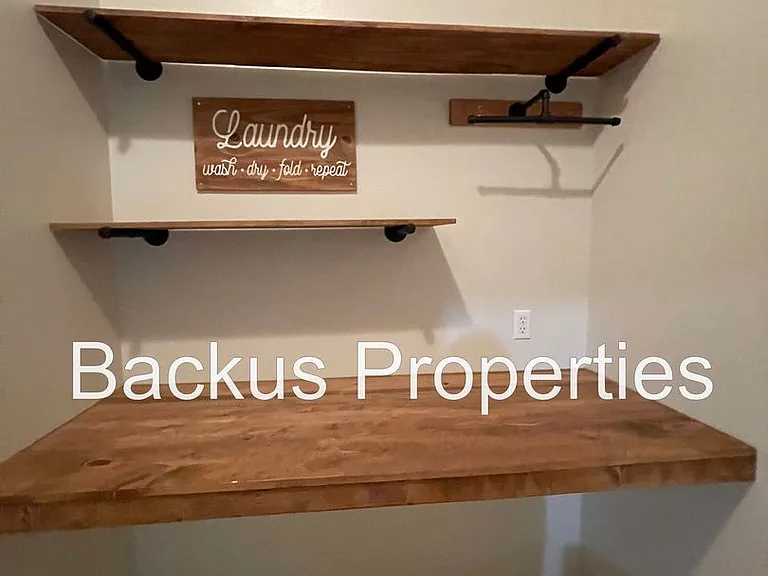 10 Elizabeth Cir — Photo 21