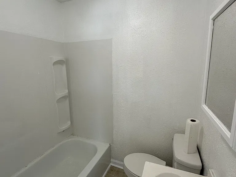 2940 Pitt St #4 — Photo 8