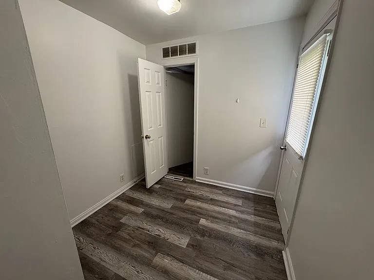 1088 S Morgantown Rd — Photo 23