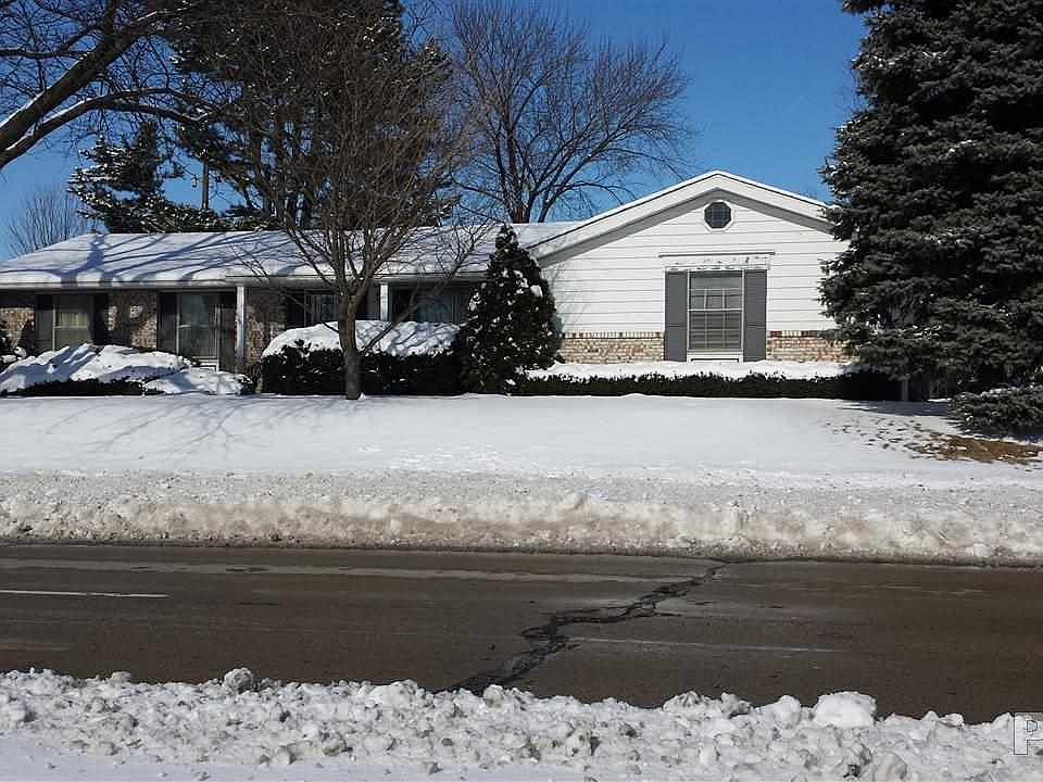 1st image of 1907 W Glen Ave