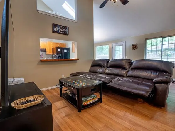 1021 S Elder Ave, Springfield, MO 65802