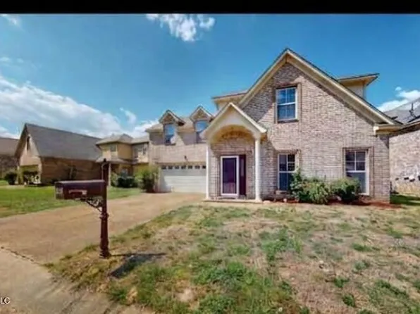 1326 Arbor Lake Dr S, Horn Lake, MS 38637
