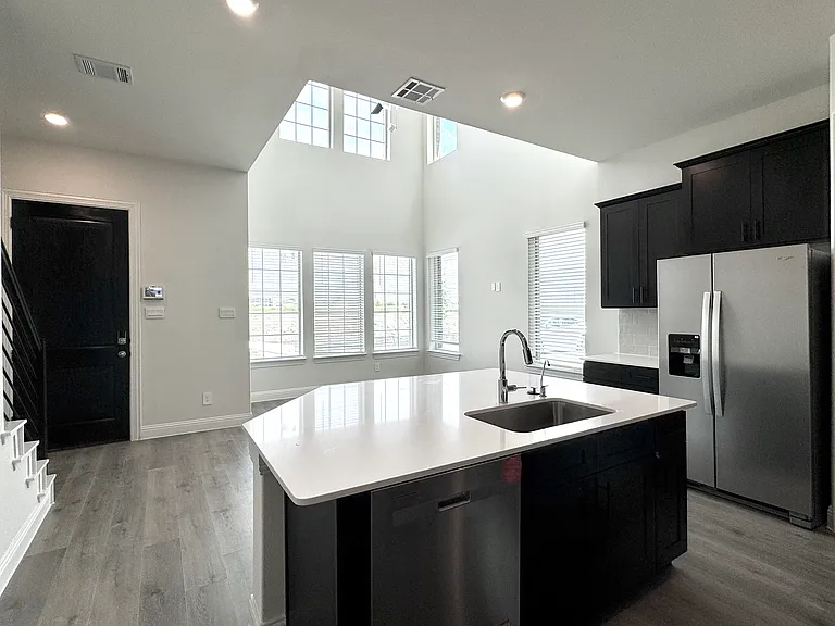 4546 Community Ct — Photo 5