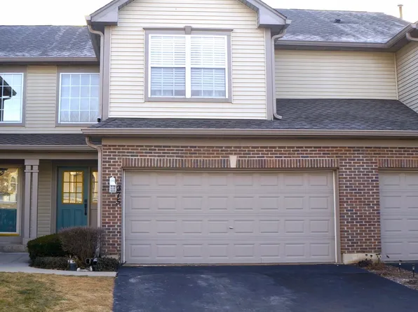 375 Gladstone Ln, Elgin, IL 60120