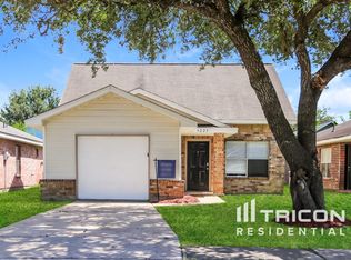 3223 Kelling St, Houston, TX 77045