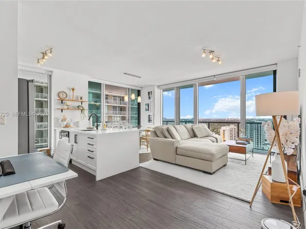 1111 SW 1st Ave APT 2614, Miami, FL 33130