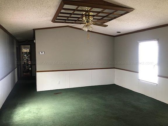 3rd image of 988 Radiant City Rd